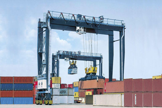 De Kraanrtg Model30ton Dubbele Straal op wielen van de Container Rubberband