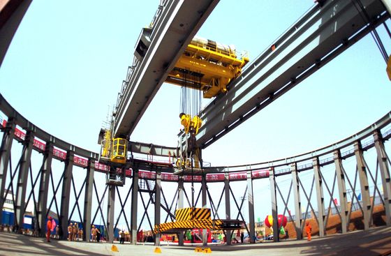 Dubbele ligger Bovengrondse nucleaire polaire kraan Cirkelkraan 115t ~ 360t PLC-besturing